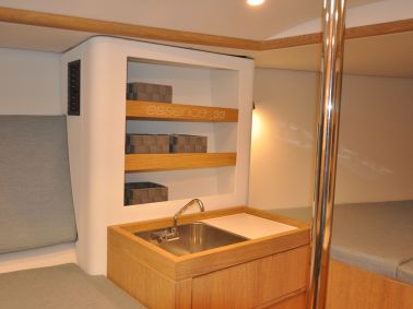 essence 33 interior 3c